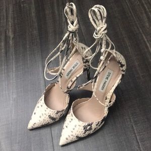 Steve Madden Size 7 snakeskin wrap around heels